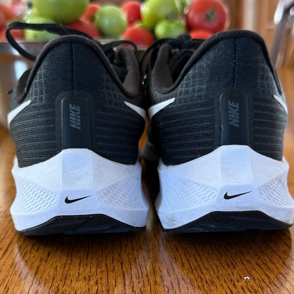 Women’s Nike Pegasus 39 size 8.5 Running Shoes - Picture 9 of 14